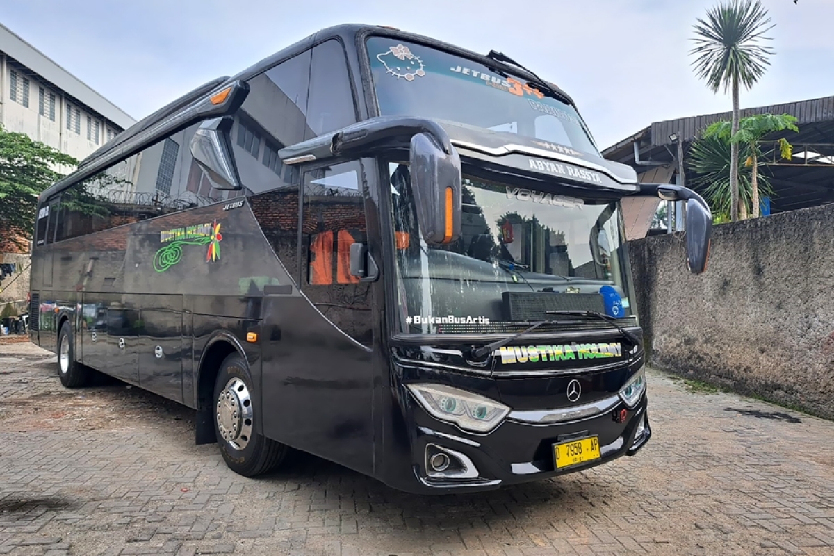 Sewa Big Bus Pariwisata 30 Seaters - Mustika Holiday
