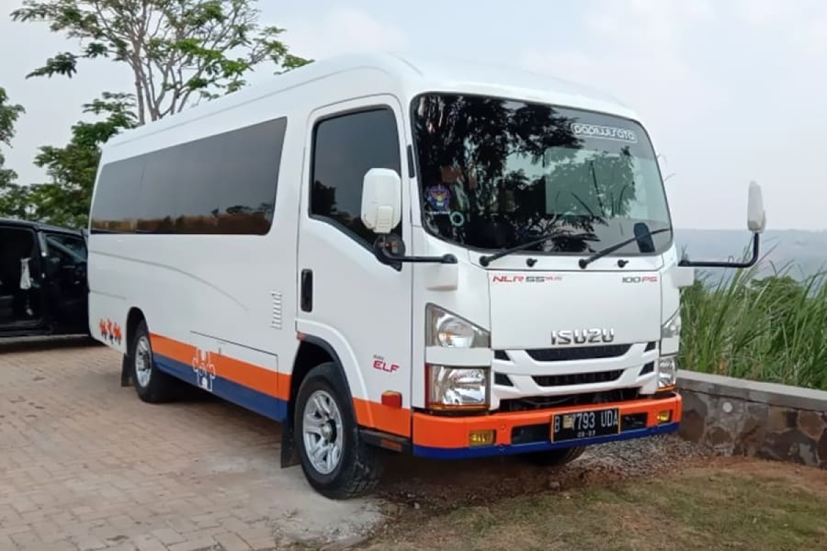Sewa Mobil Elf Putih Orange Biru - Rental Mobil Elf