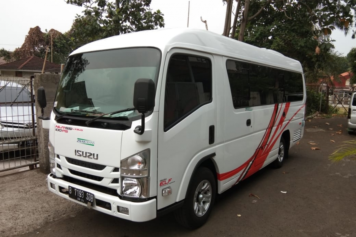 Sewa Mobil Elf Putih Orange Hitam - Rental Mobil Elf