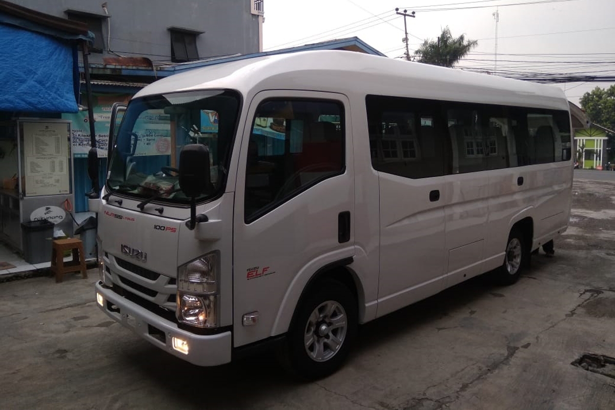 Sewa Mobil Elf Silver - Rental Mobil Elf