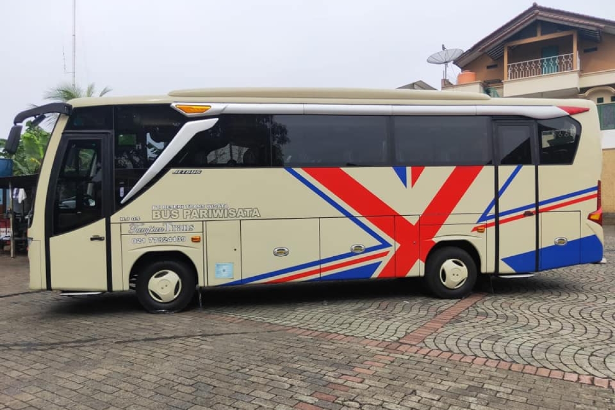 Sewa Medium Bus Pariwisata 31-33 Seats - Tampian Trans